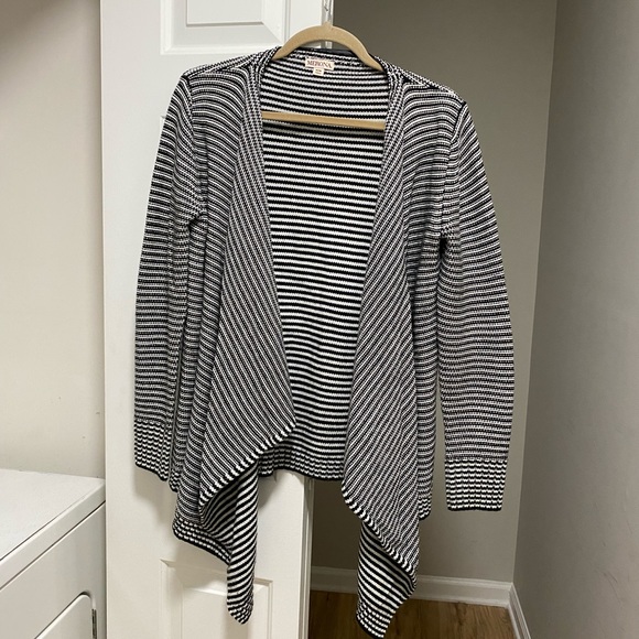 Striped Cardigan black and white - Picture 6 of 9